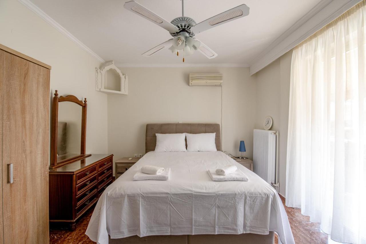Evie'S Cozy Apartment เอเธนส์ ภายนอก รูปภาพ