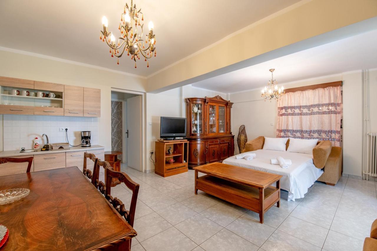 Evie'S Cozy Apartment เอเธนส์ ภายนอก รูปภาพ
